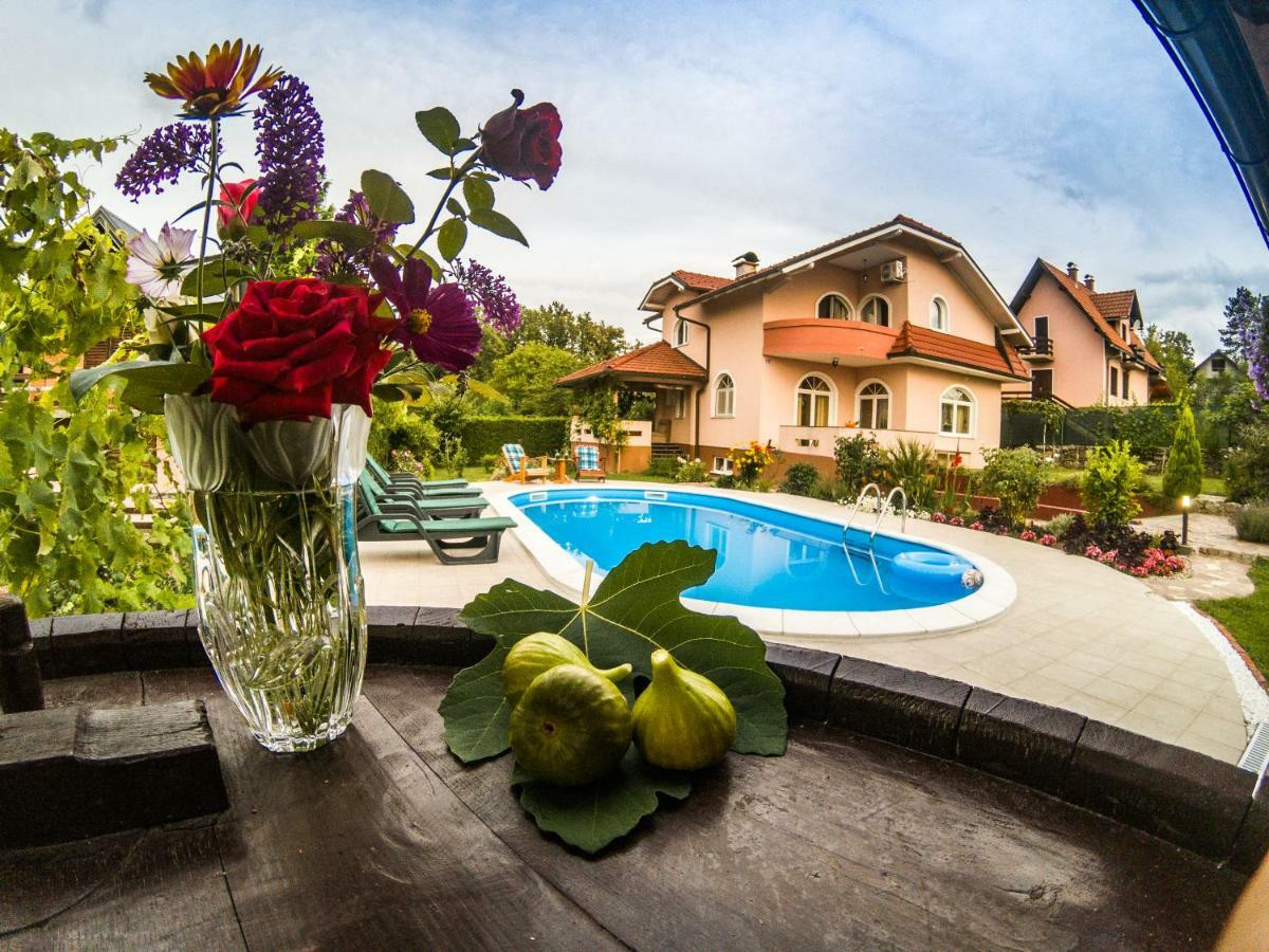 Villa Katarina With Pool Banja Luka Kültér fotó